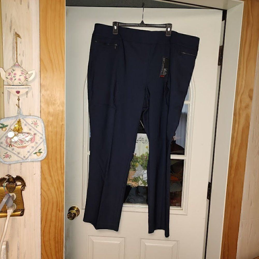 New Avenue Indigo Super Stretch Pull On Straight Leg Pants Size 22 Average
